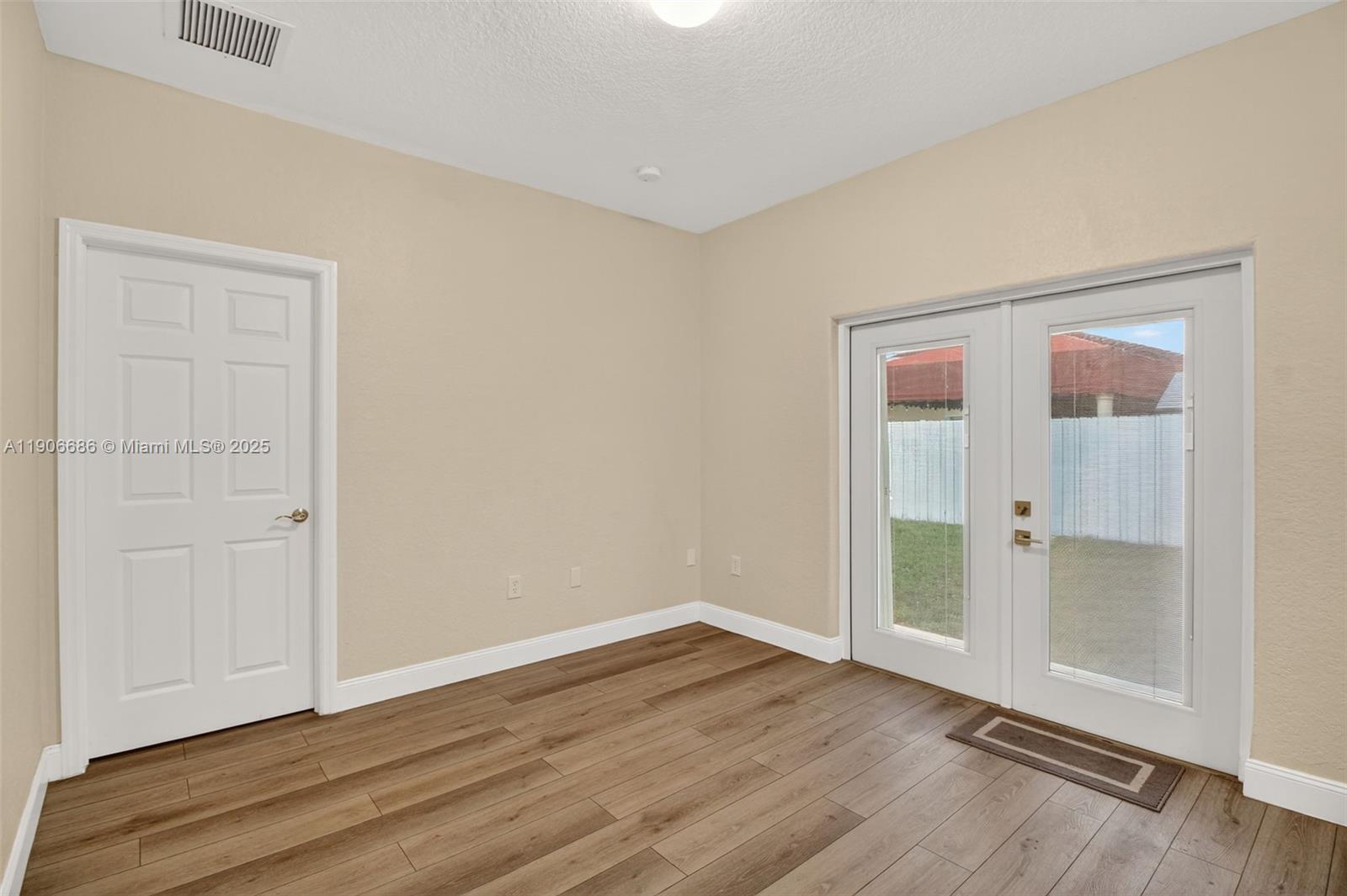 JUSTIN GARDENS - Residential