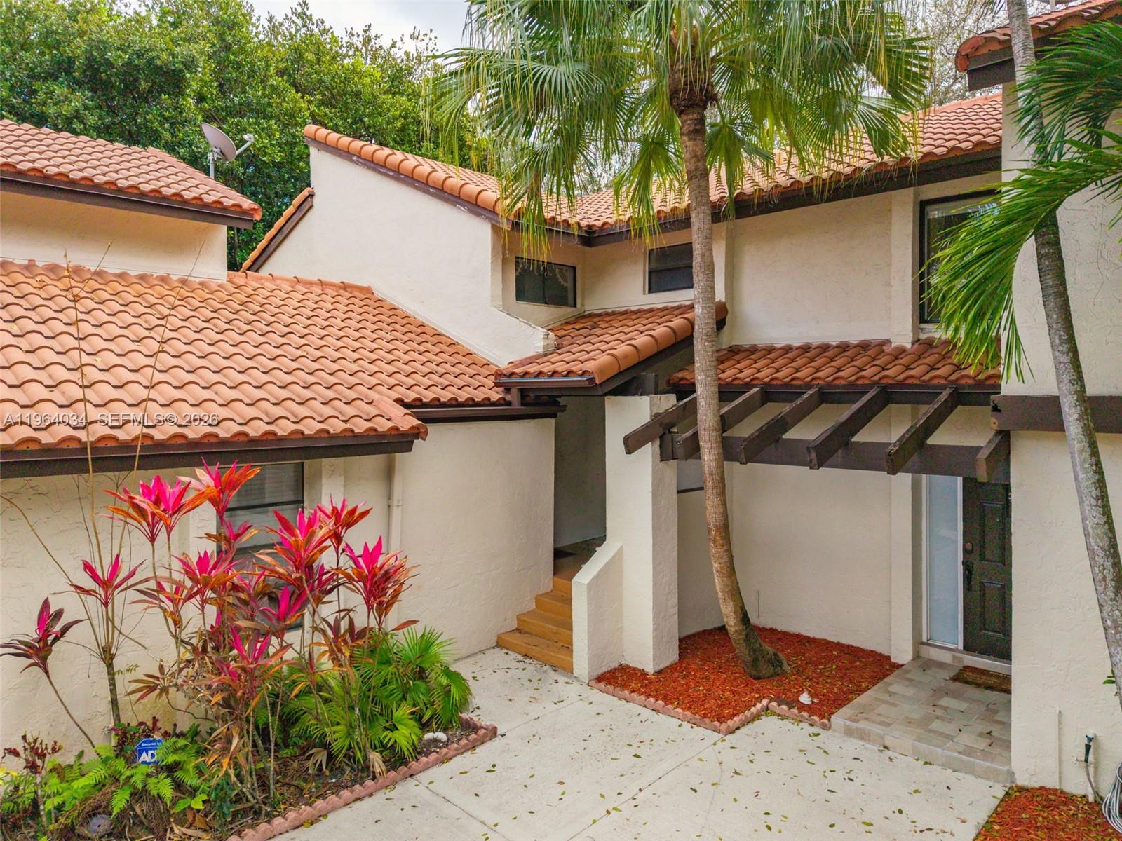 CROSSINGS VILLAGE HOMES C - Residential