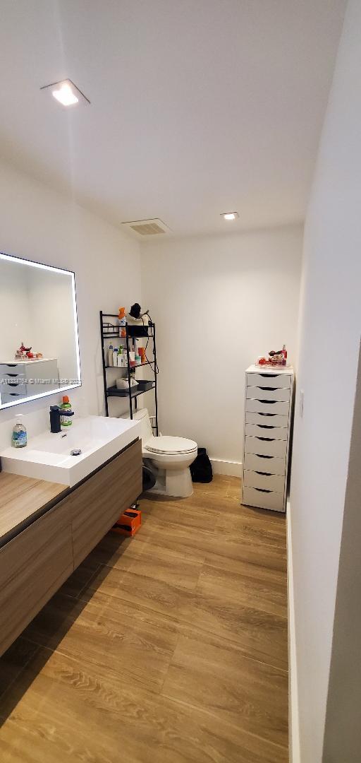 AVENTURA MARINA CONDO NUM - Residential Lease