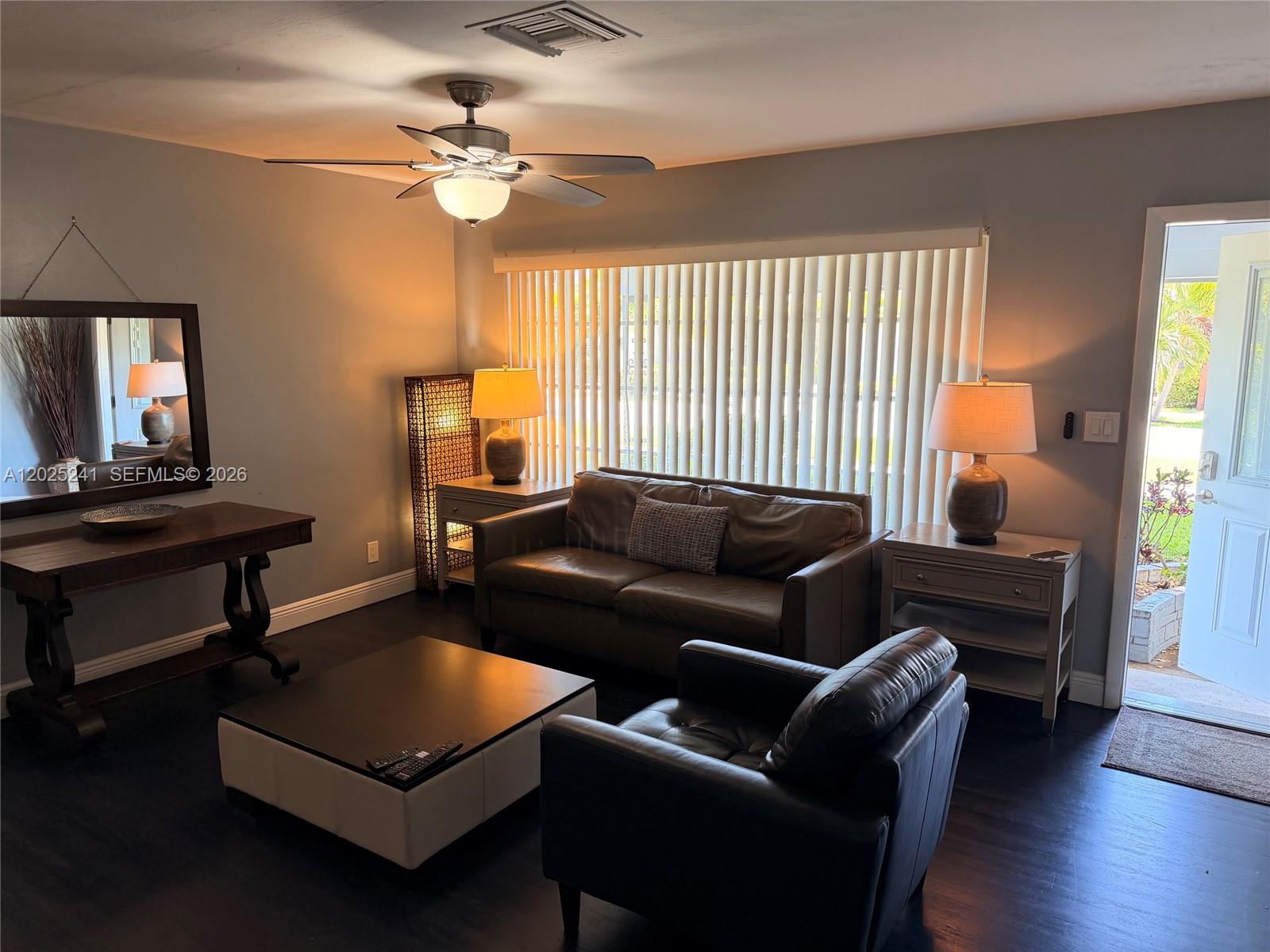LAUDERDALE PARK 6-33 1/2 - Residential Lease