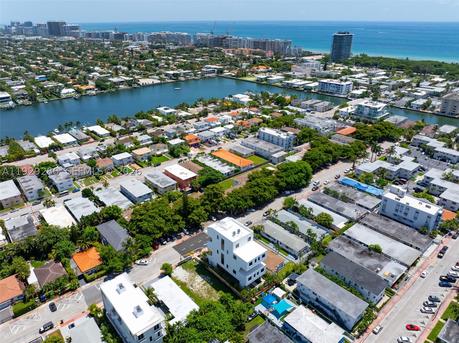 BISCAYNE BCH SUB - Residential