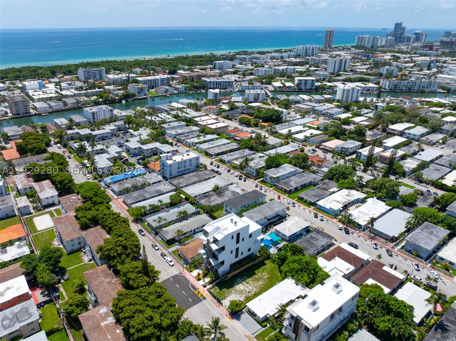 BISCAYNE BCH SUB - Residential