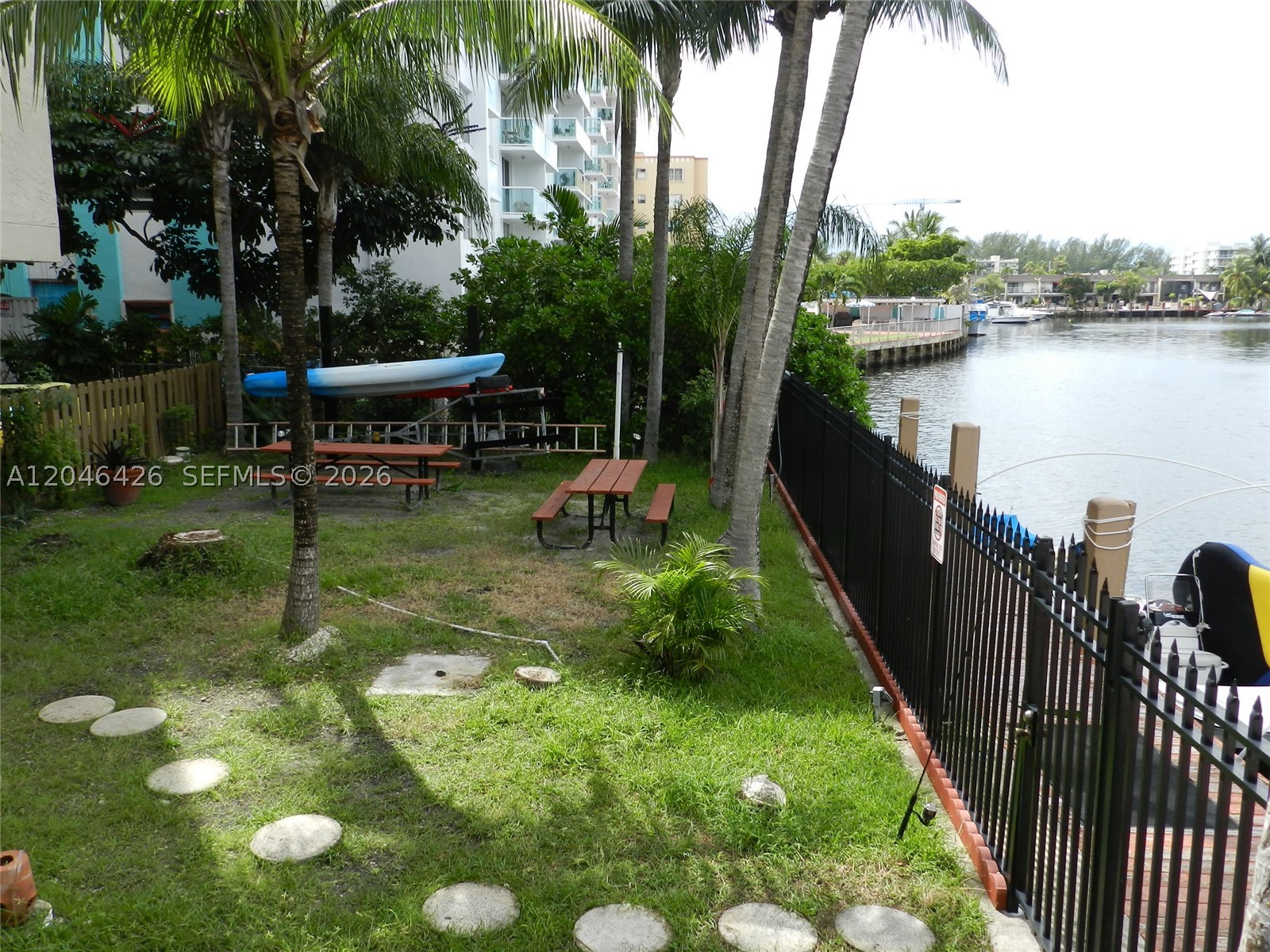 ISLAND SHORES CONDO - Residential Lease