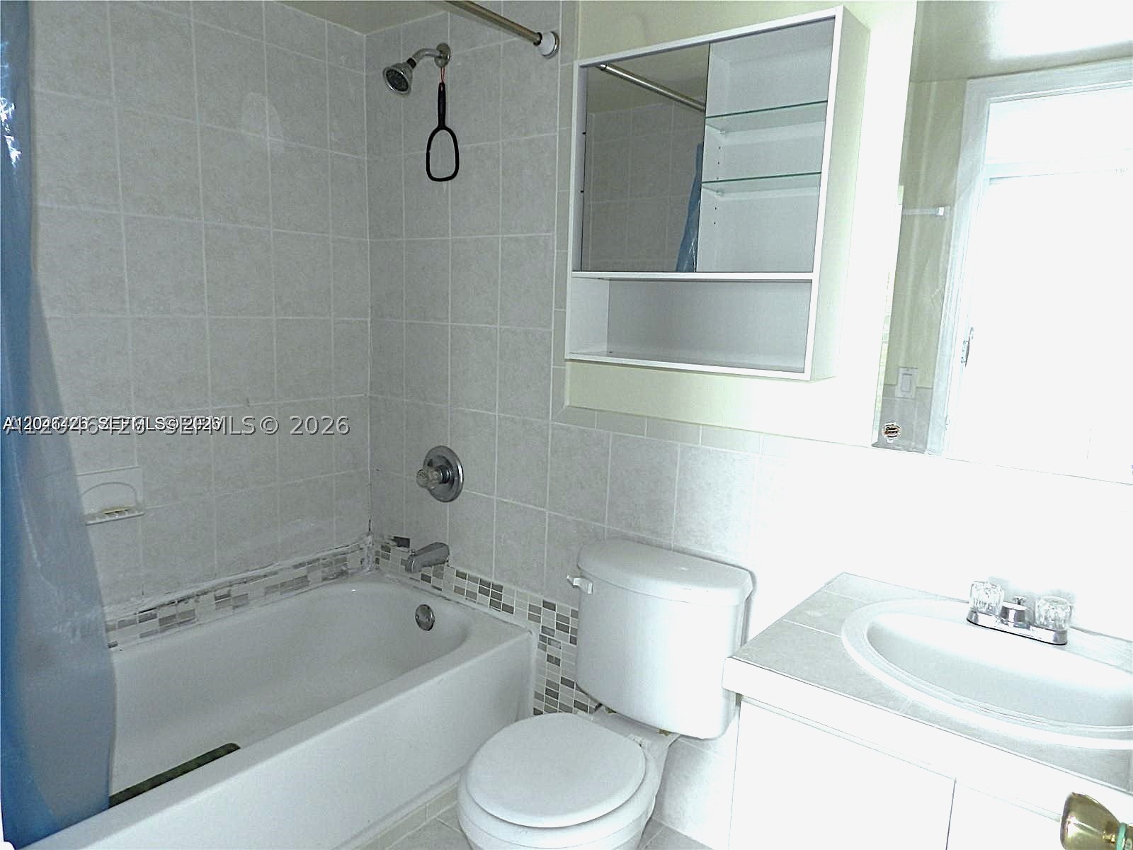 ISLAND SHORES CONDO - Residential Lease