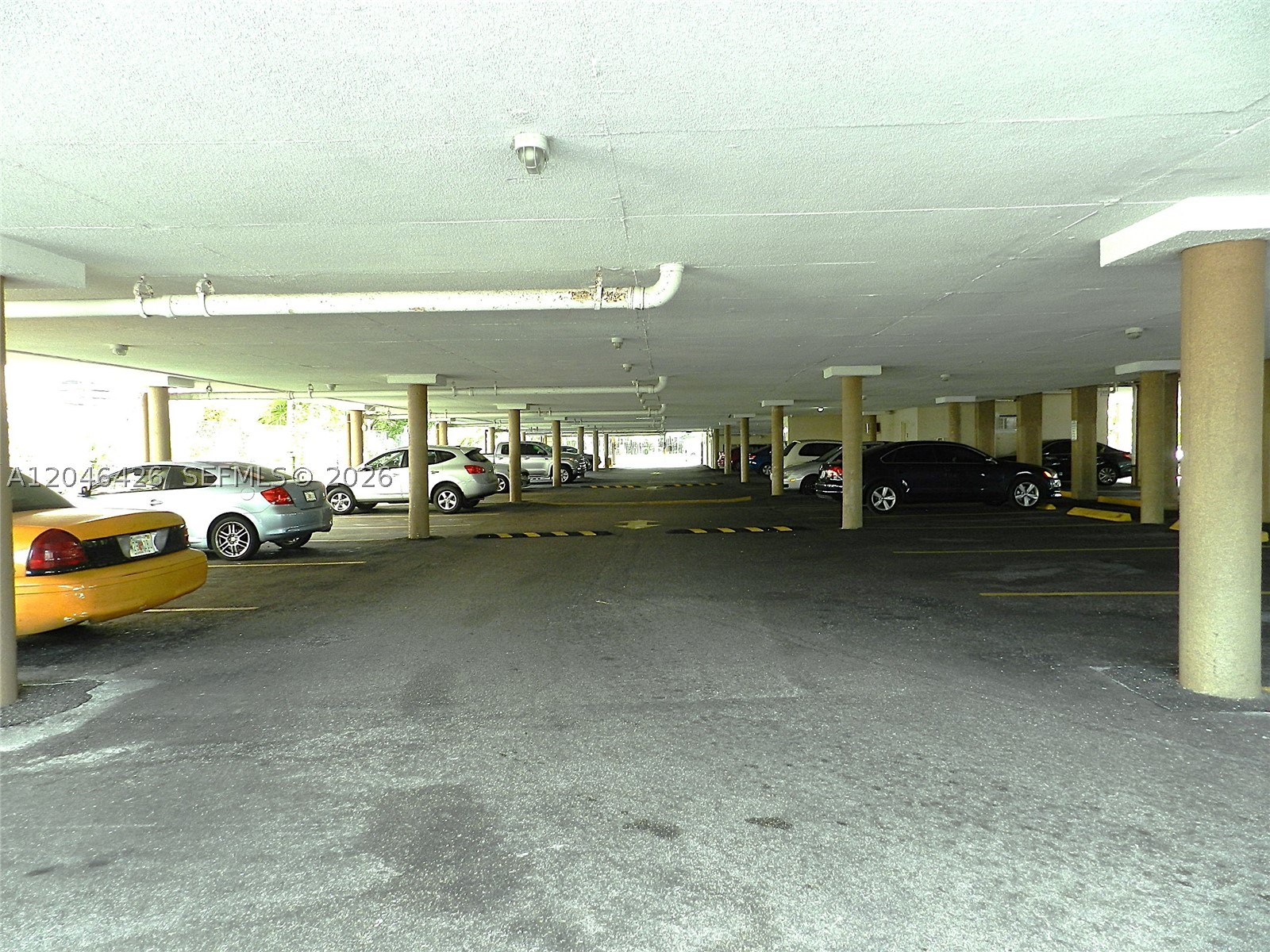 ISLAND SHORES CONDO - Residential Lease