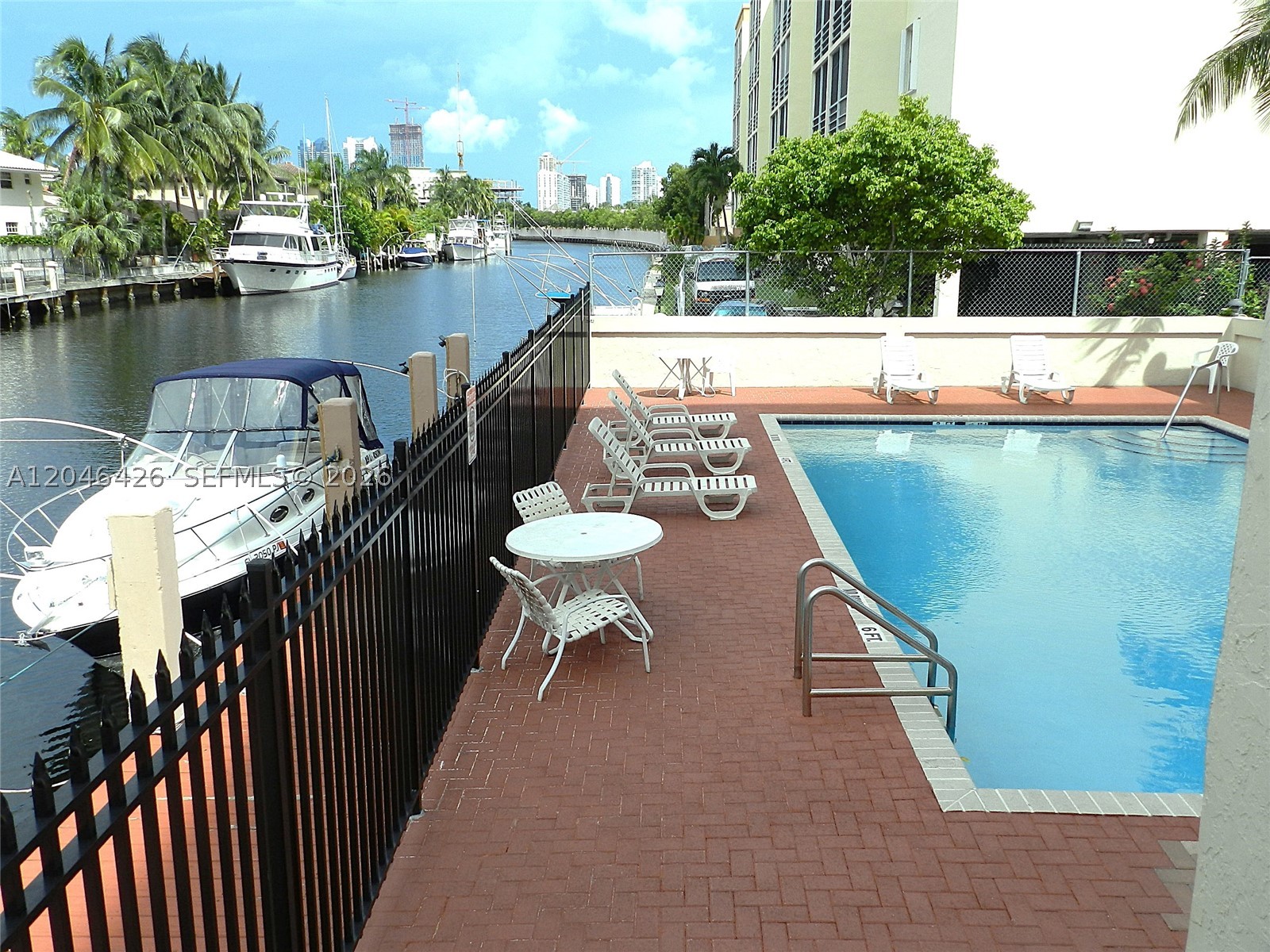 ISLAND SHORES CONDO - Residential Lease