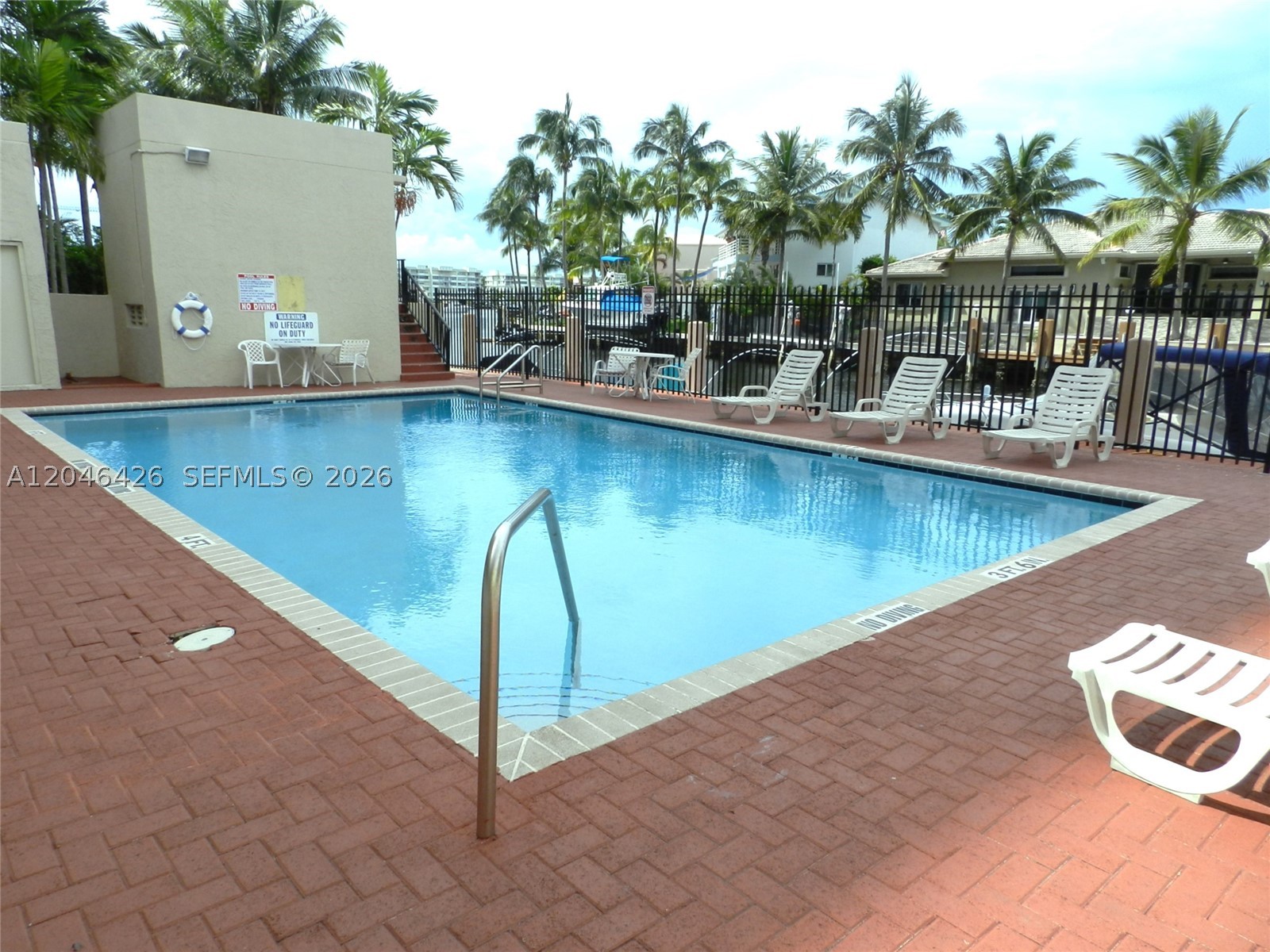 ISLAND SHORES CONDO - Residential Lease