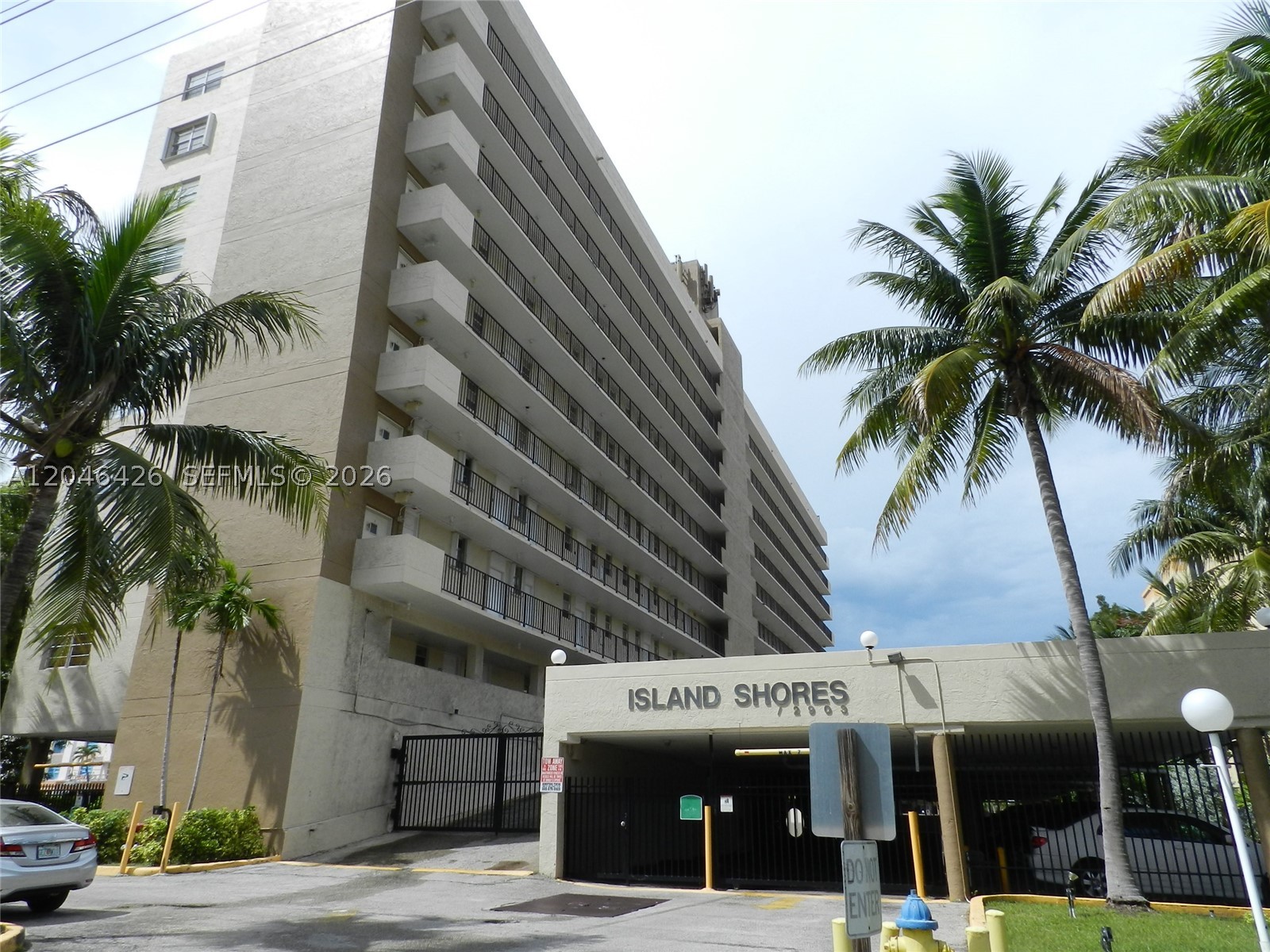 ISLAND SHORES CONDO - Residential Lease