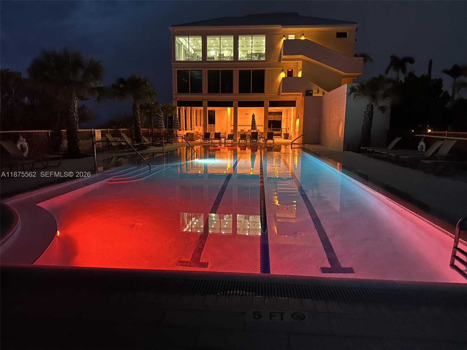 BAREFOOT BEACH CLUB - Residential
