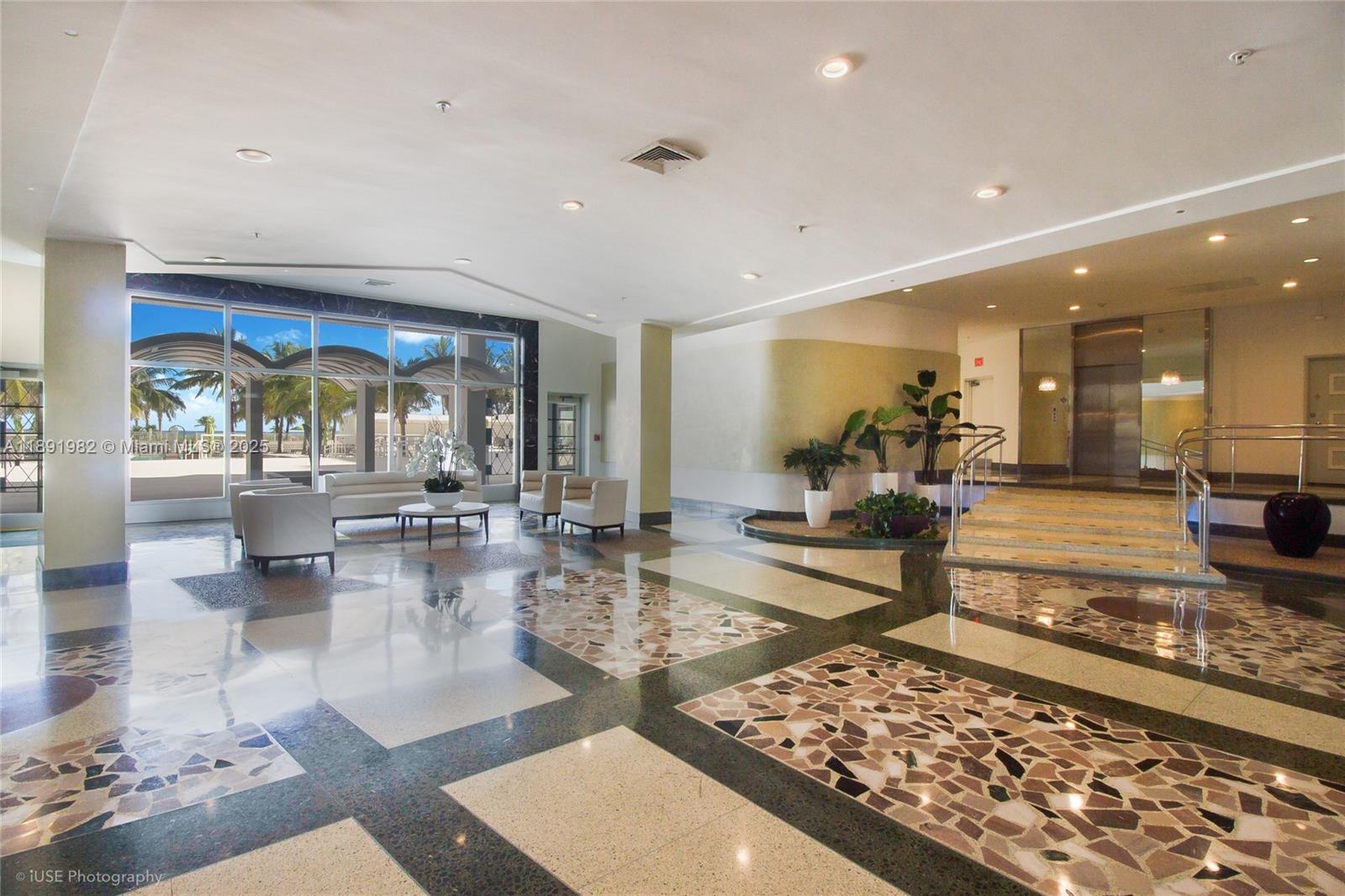 THE EXECUTIVE CONDO - Residential Lease