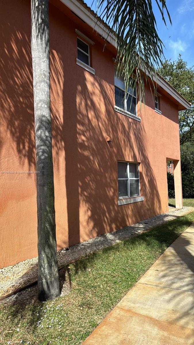 S & R OF INVERRARY - Residential Lease