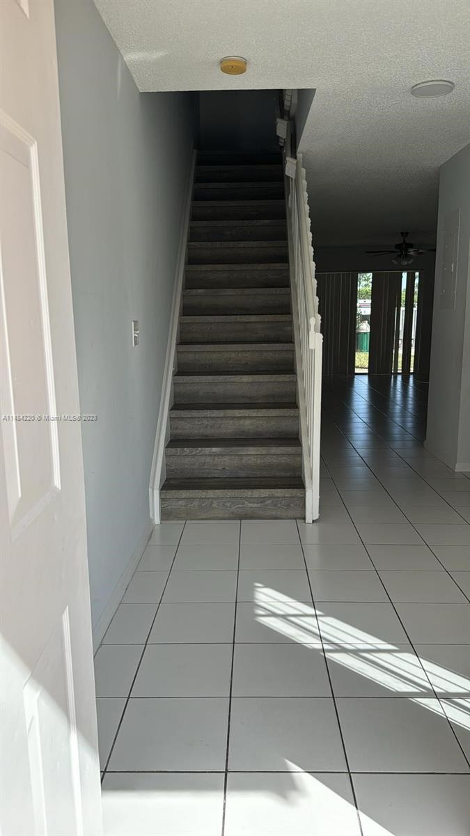 S & R OF INVERRARY - Residential Lease