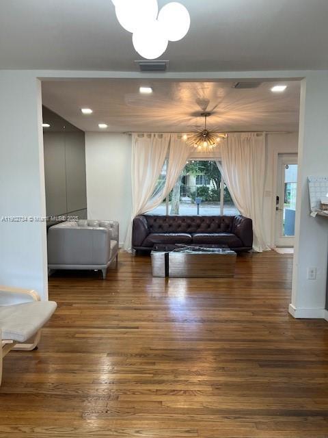 BRENTWOOD REV PL - Residential