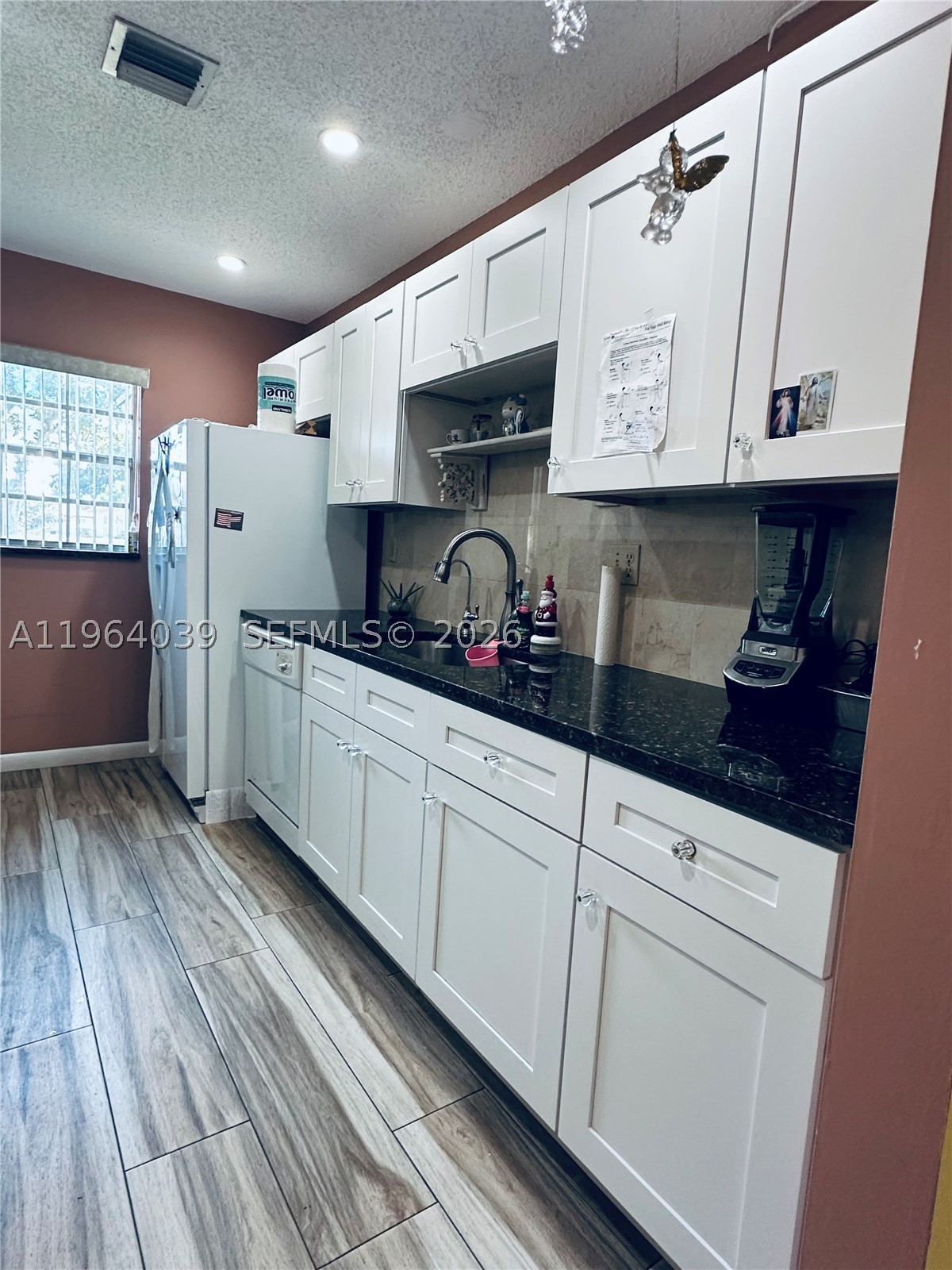HIGH POINT - Residential
