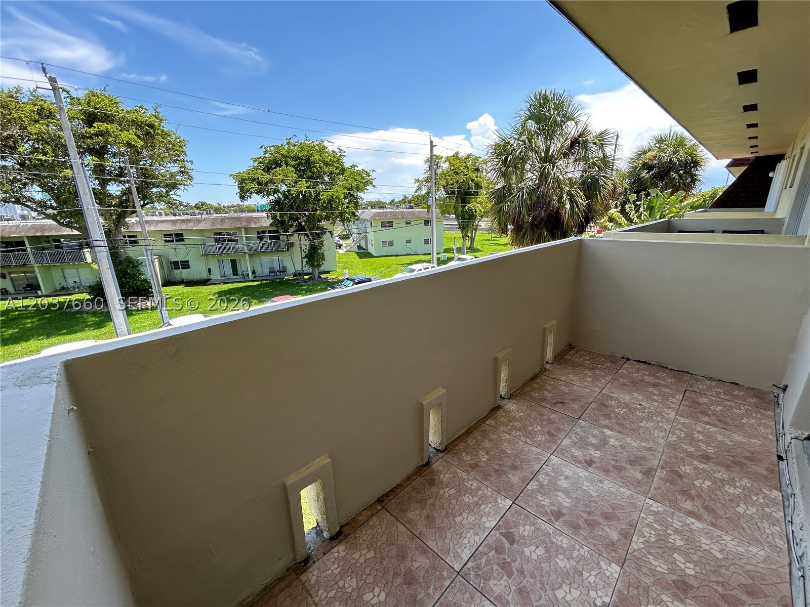 DADELAND PARK CONDO - Residential Lease