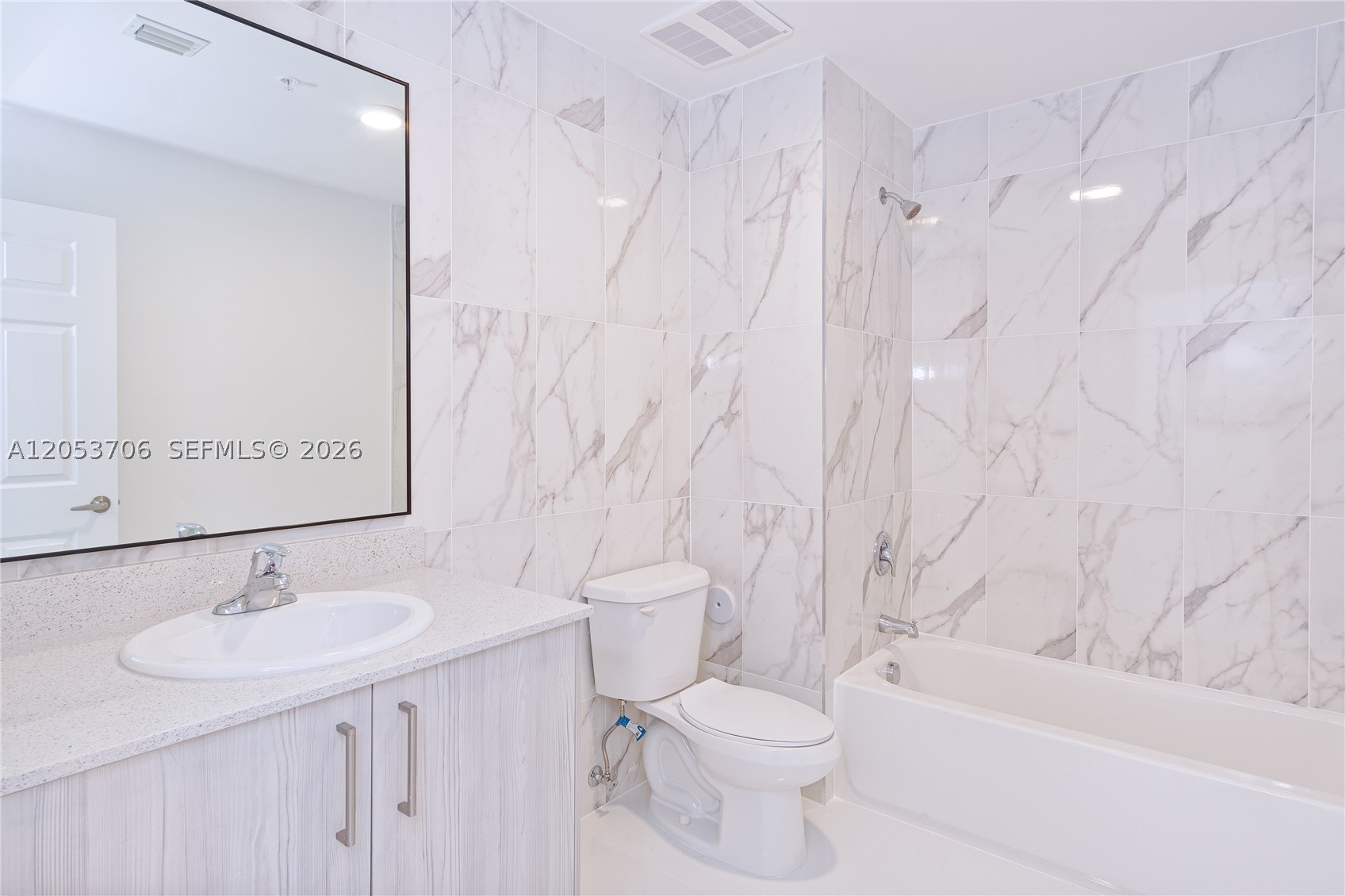 ISLANDS AT DORAL 1ST ADDI - Residential Lease