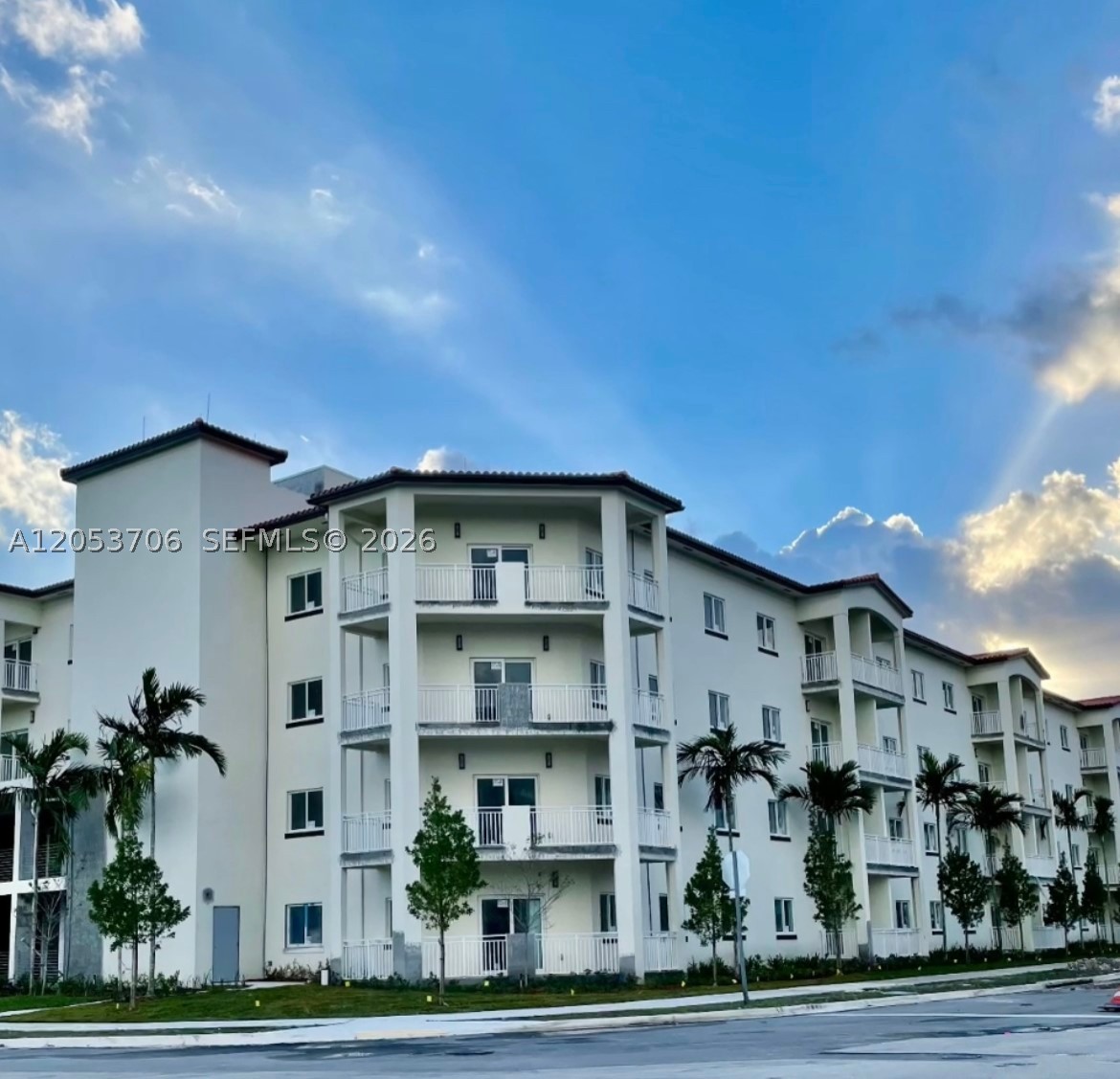 ISLANDS AT DORAL 1ST ADDI - Residential Lease