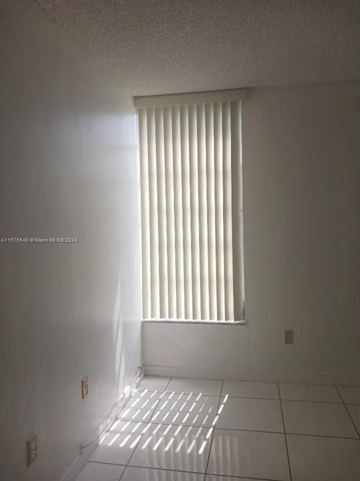 THE GREENS CONDO - Residential Lease