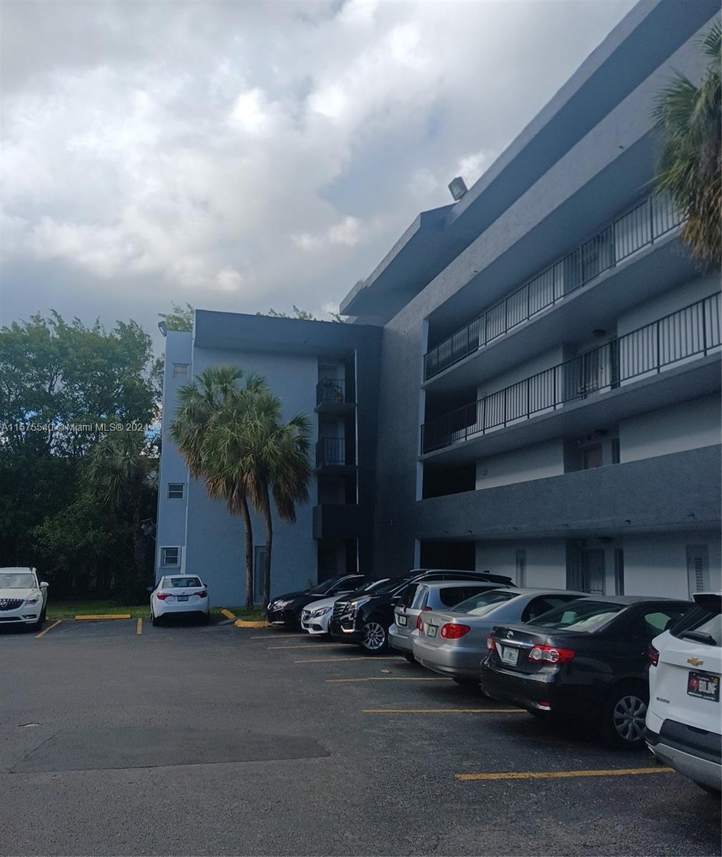 THE GREENS CONDO - Residential Lease
