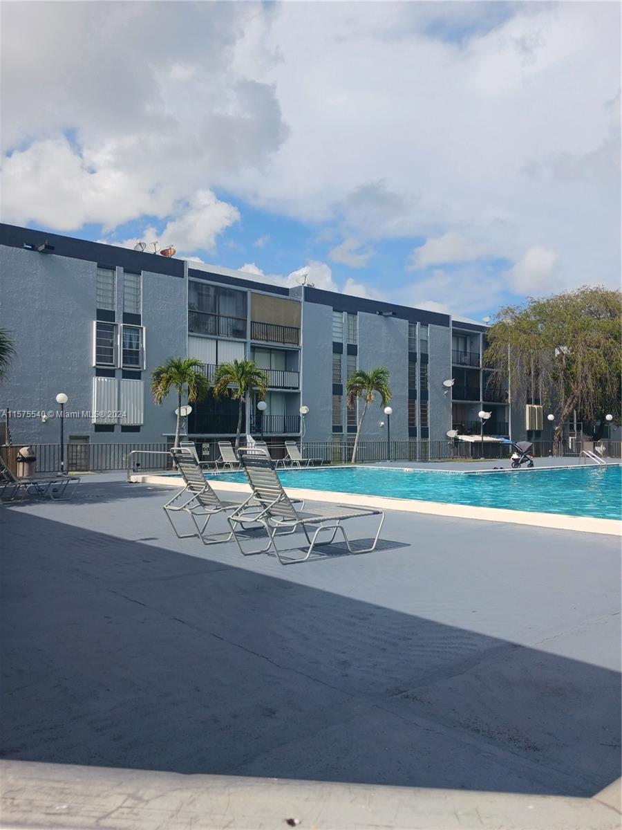 THE GREENS CONDO - Residential Lease