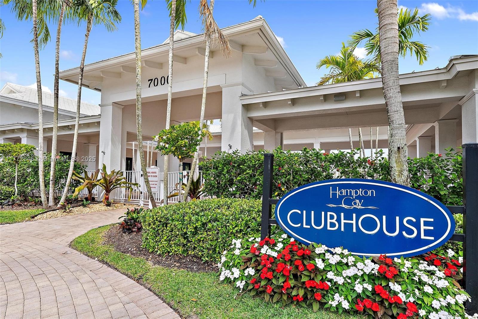 Hampton Cay - Residential