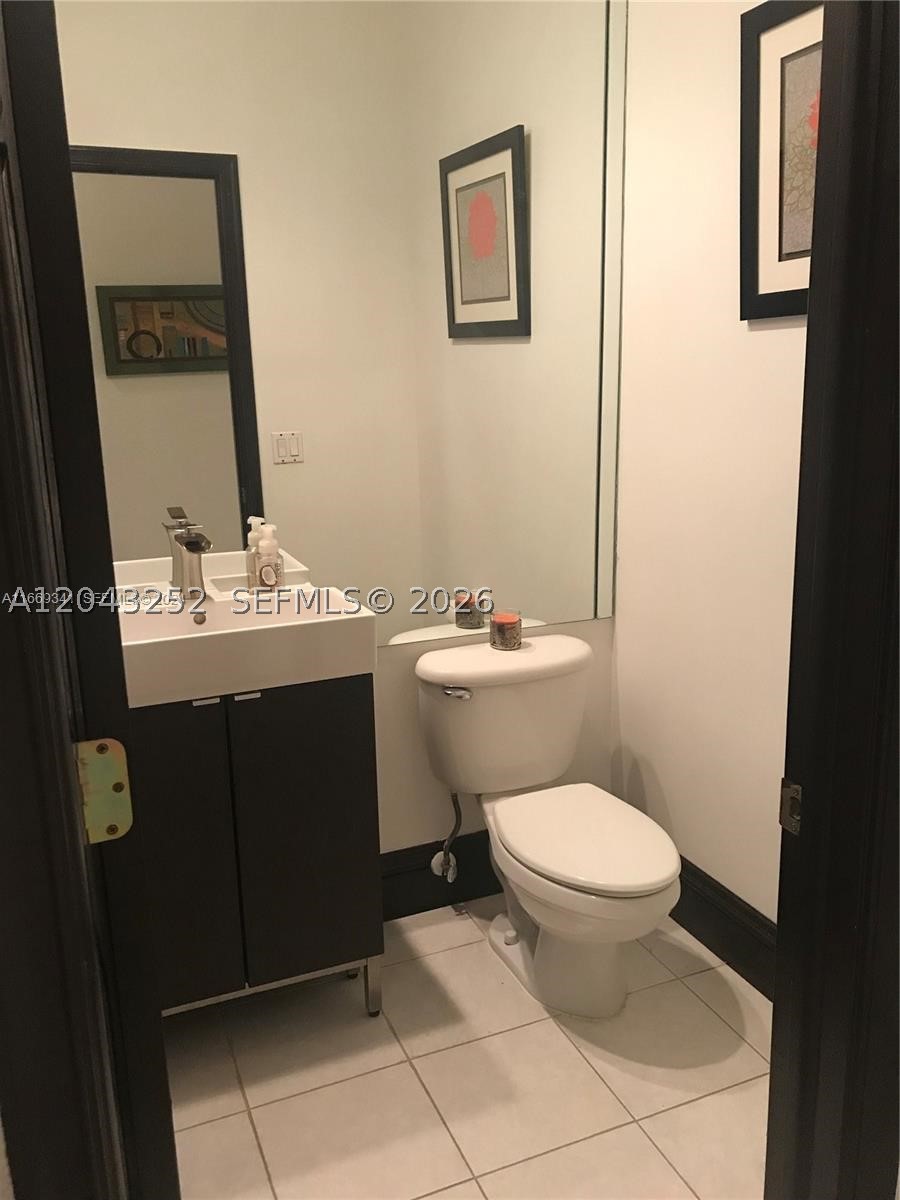WYNDHAM LAKES CENTRAL - Residential Lease