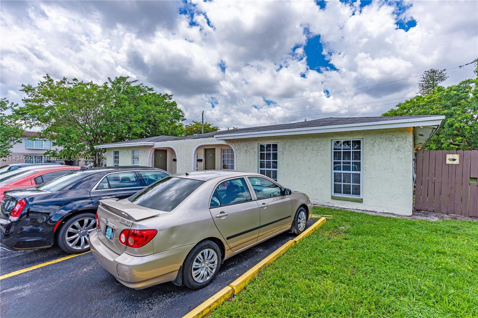 SUNSHINE VILLAS FIRST ADD - Residential Income