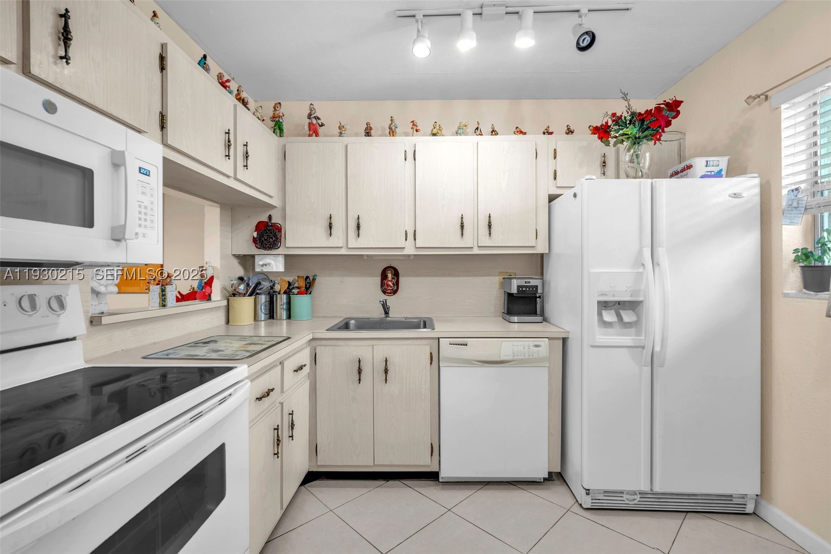 HOLIDAY SPRINGS VILLAGE 2 - Residential