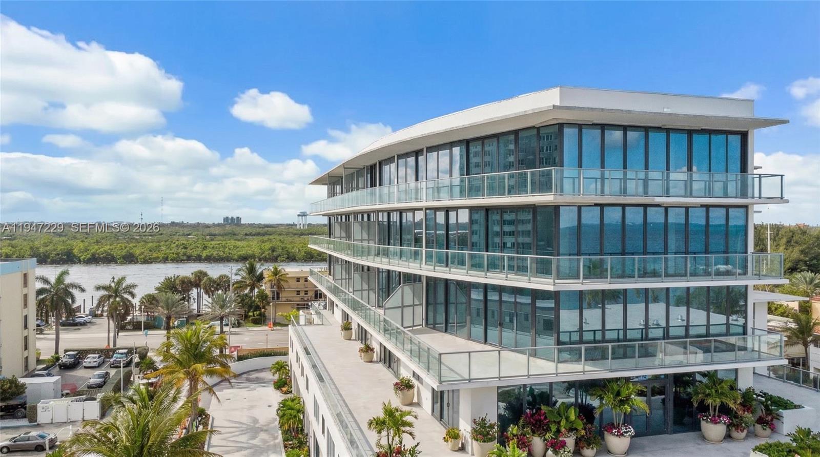 Eturna Residences - Residential