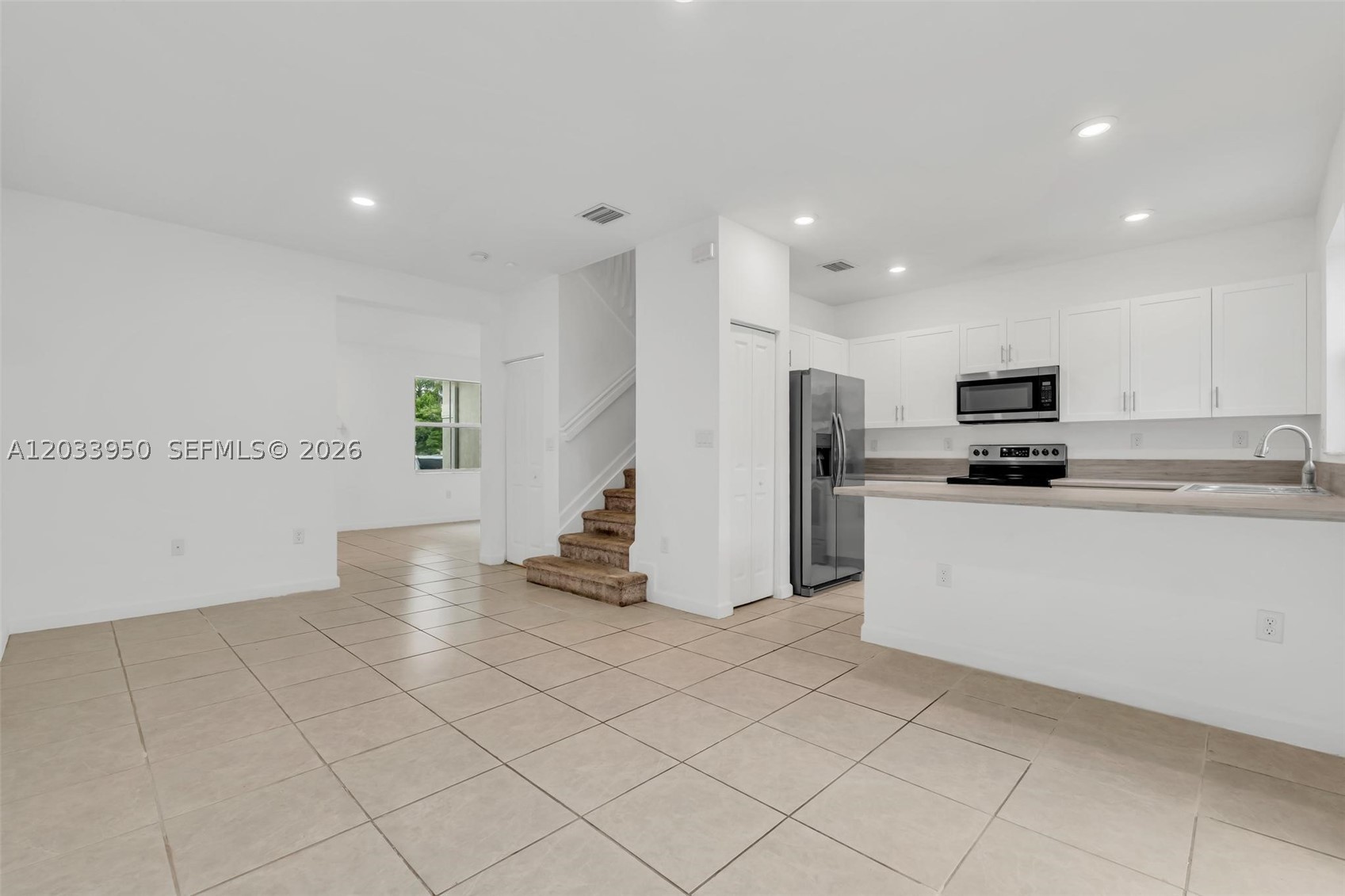 HOMESTEAD PARK OF COMMERC - Residential Lease