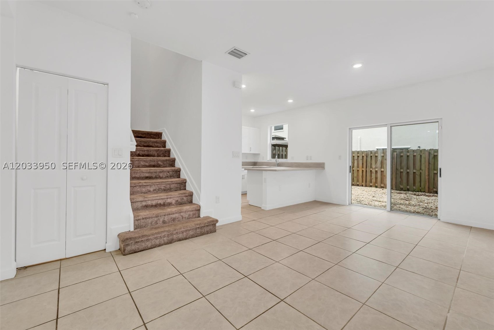 HOMESTEAD PARK OF COMMERC - Residential Lease