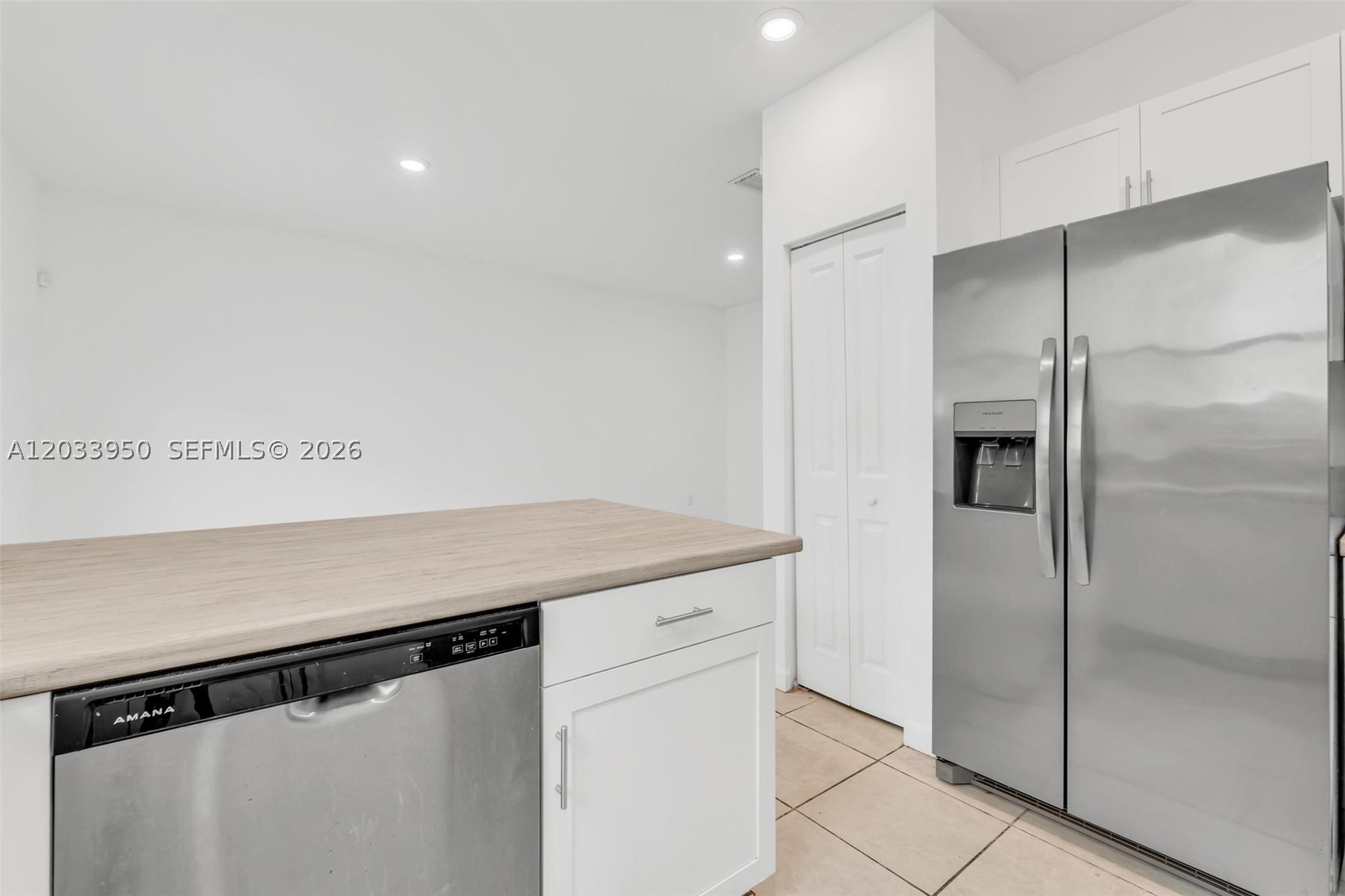 HOMESTEAD PARK OF COMMERC - Residential Lease