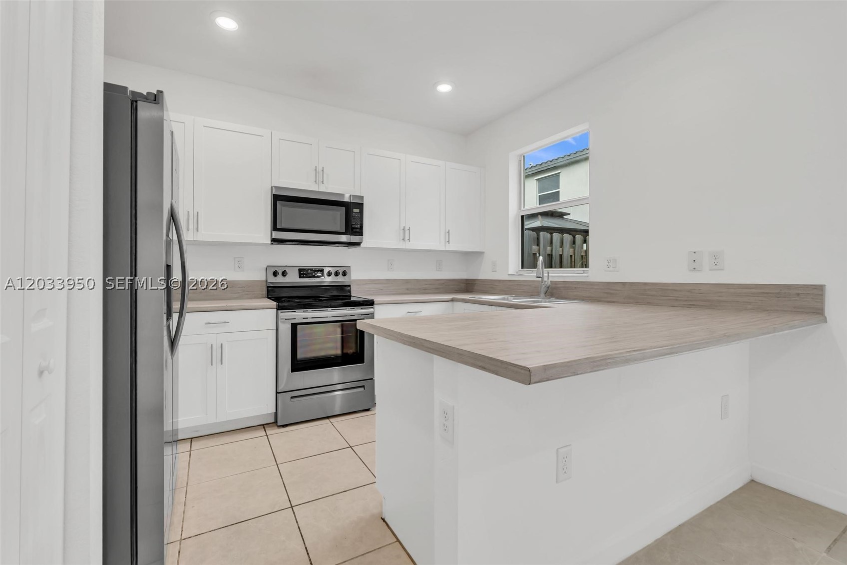HOMESTEAD PARK OF COMMERC - Residential Lease