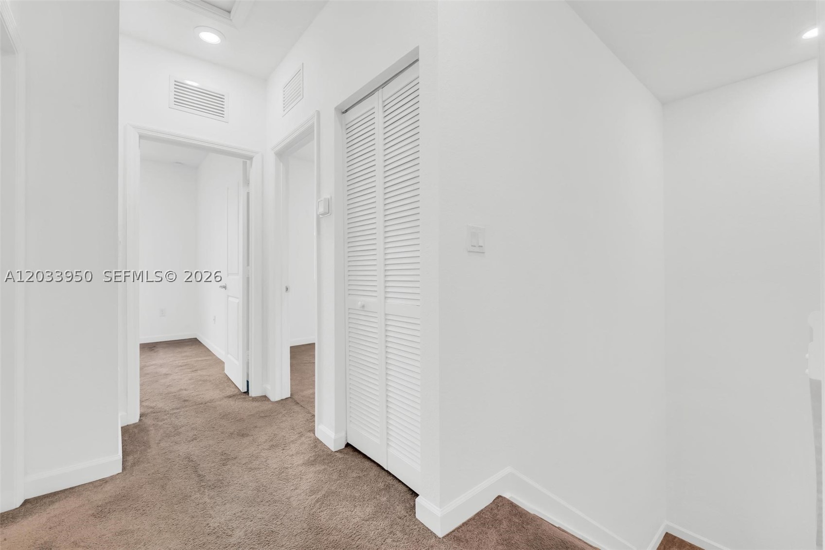 HOMESTEAD PARK OF COMMERC - Residential Lease