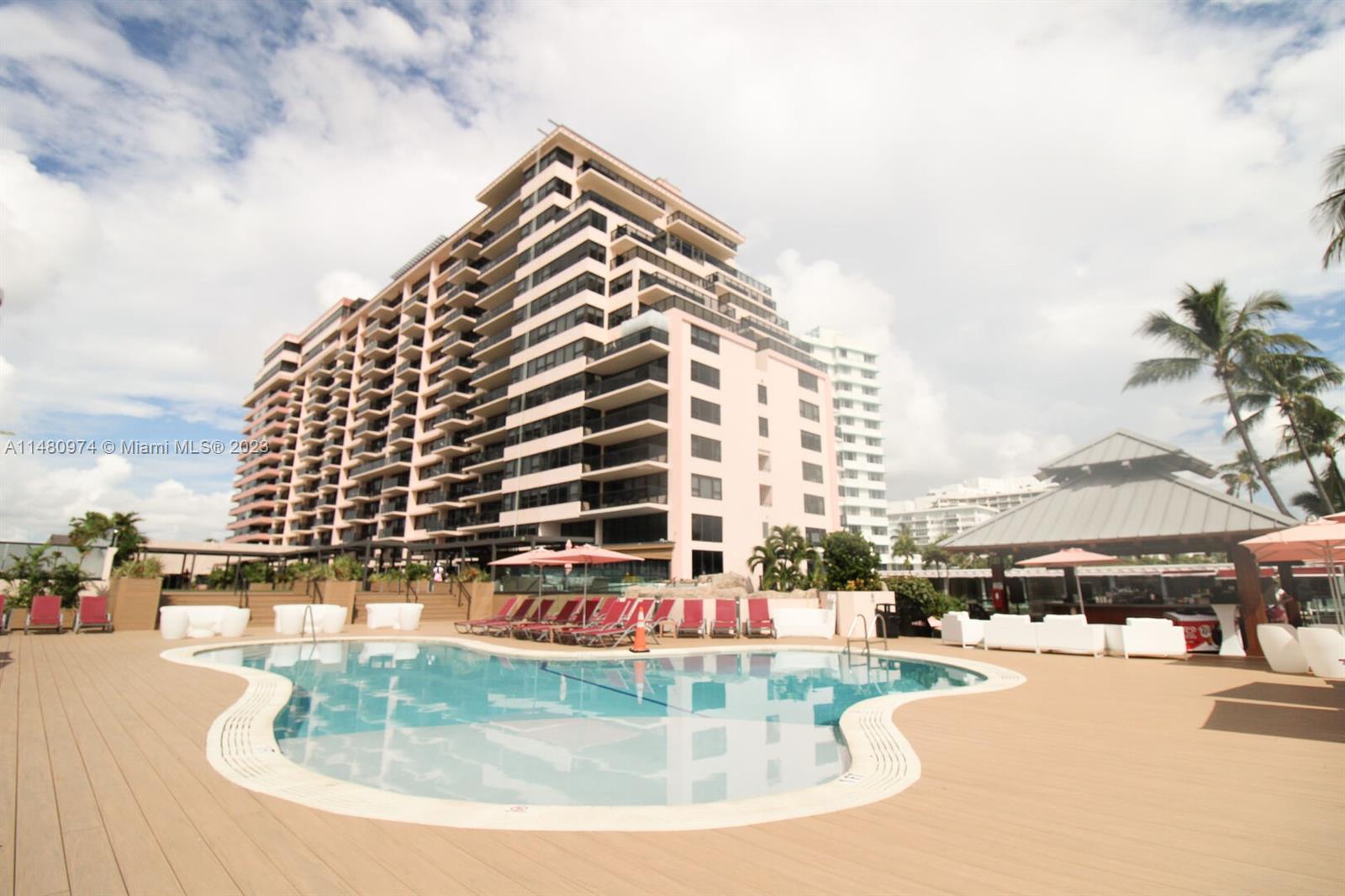 THE ALEXANDER CONDO - Residential