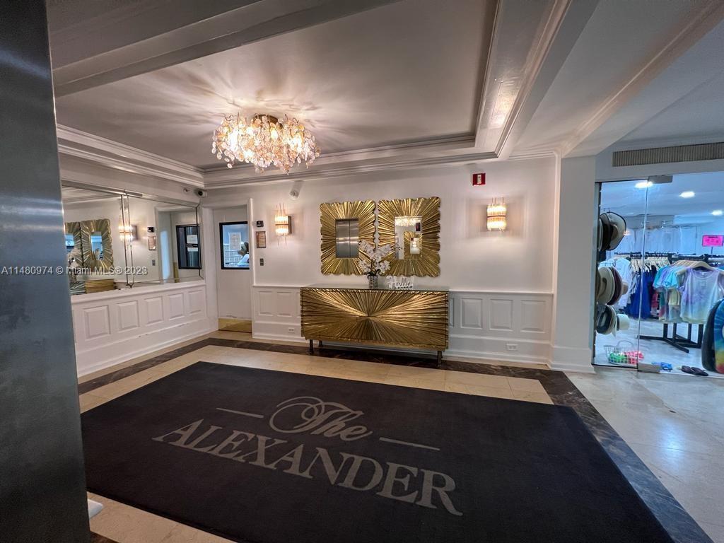 THE ALEXANDER CONDO - Residential