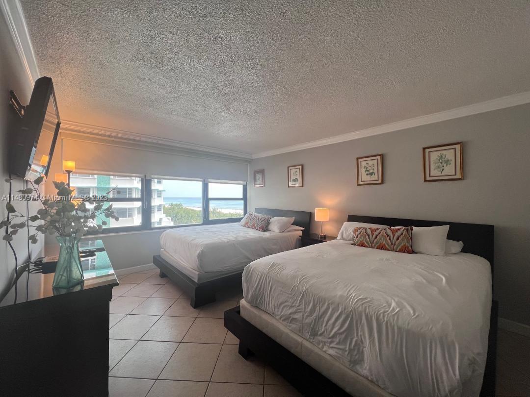 THE ALEXANDER CONDO - Residential