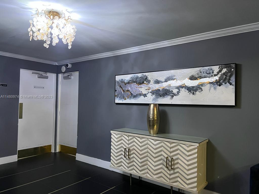 THE ALEXANDER CONDO - Residential