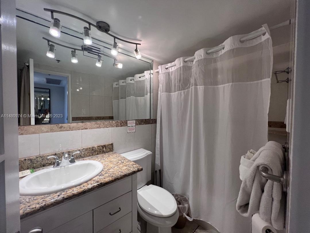 THE ALEXANDER CONDO - Residential