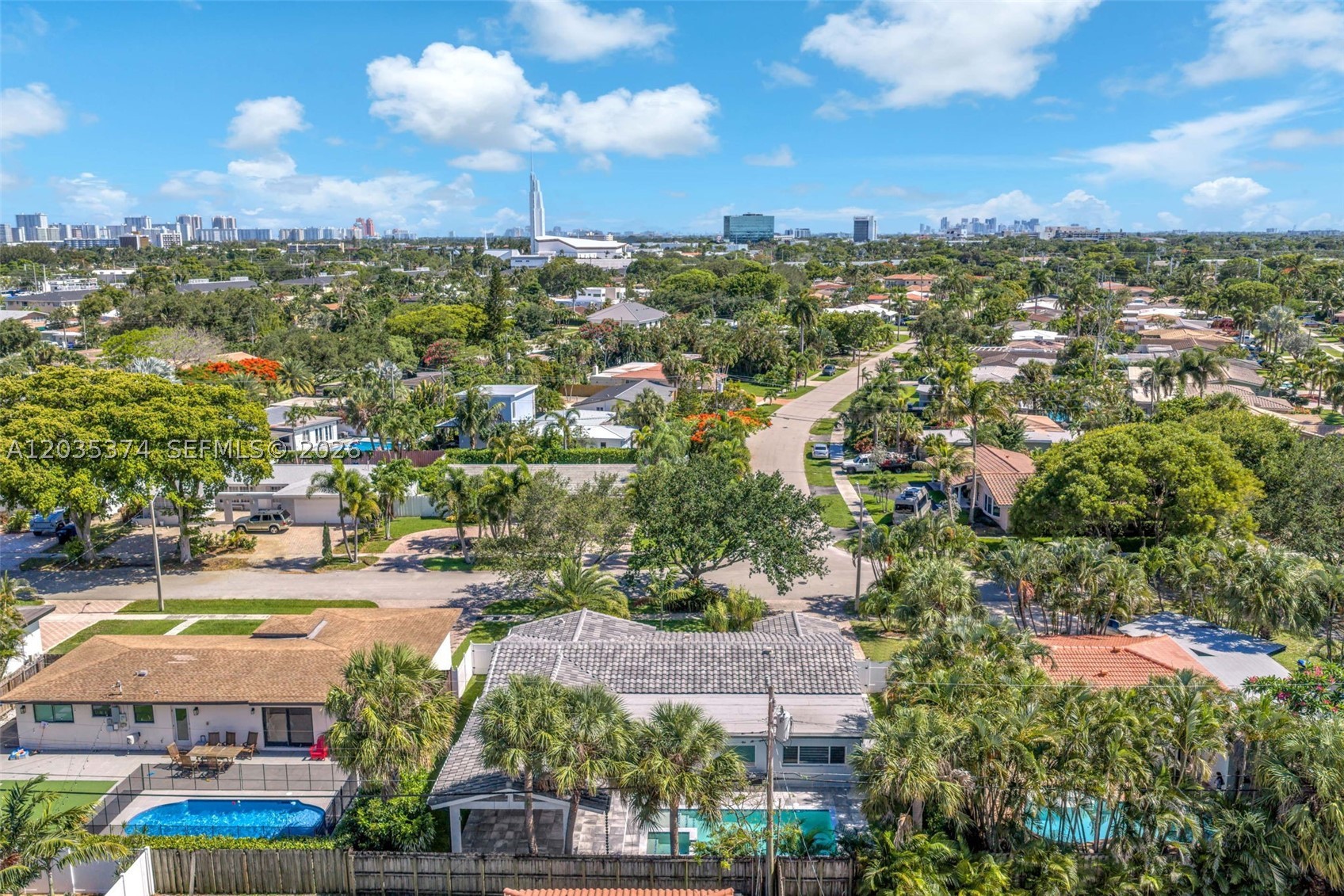 IMPERIAL POINT 1 SEC - Residential