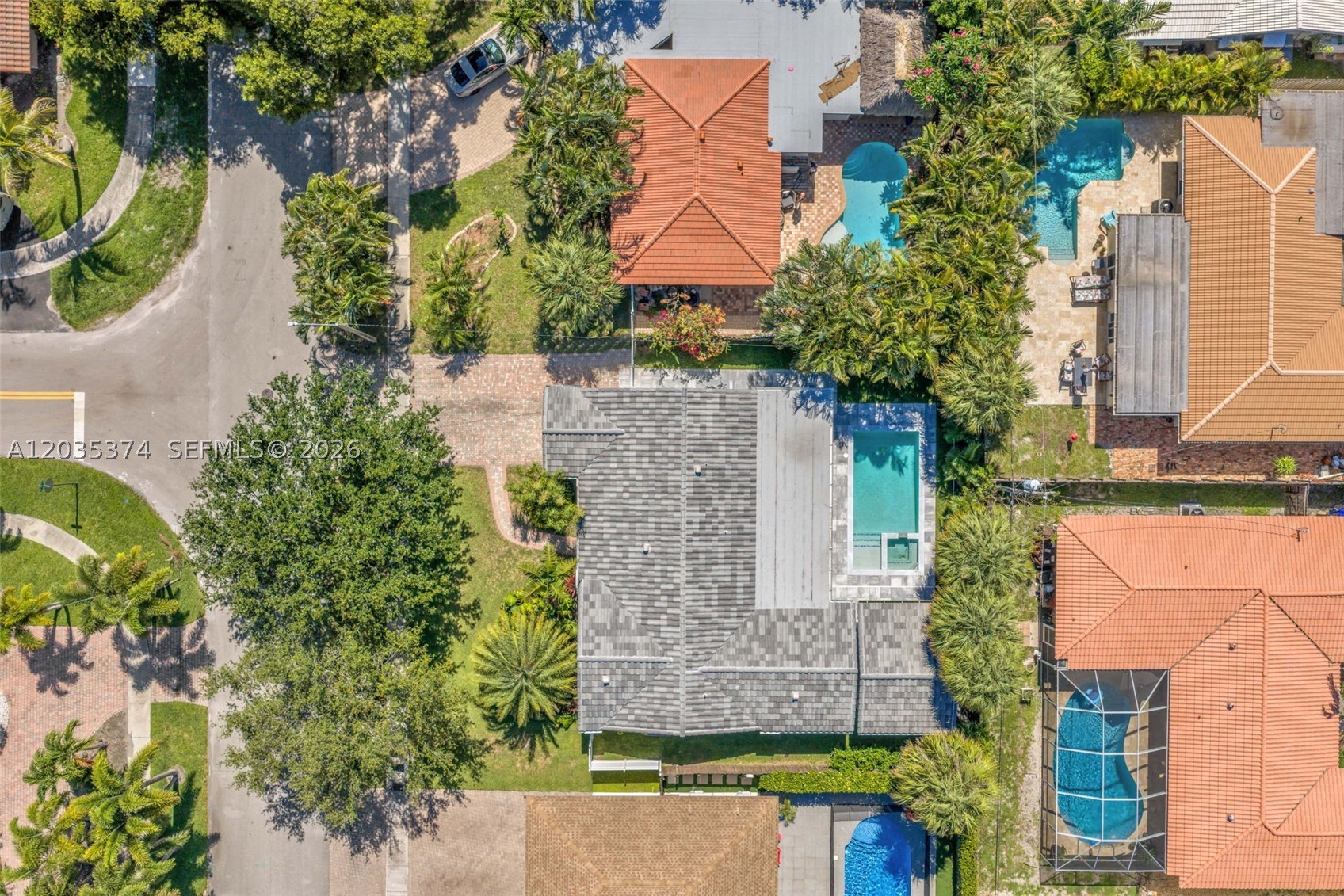 IMPERIAL POINT 1 SEC - Residential
