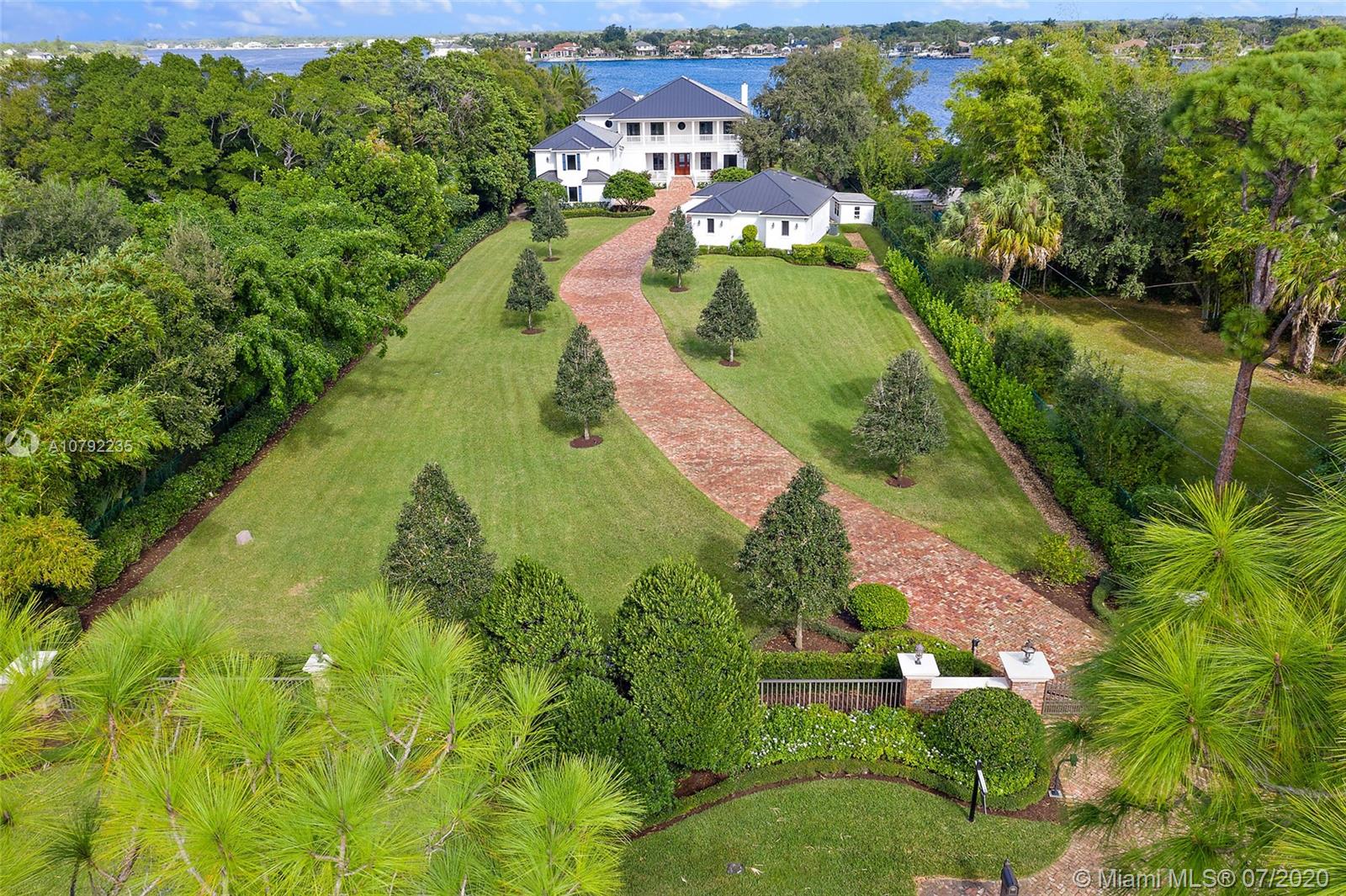 Pennock Point - Residential