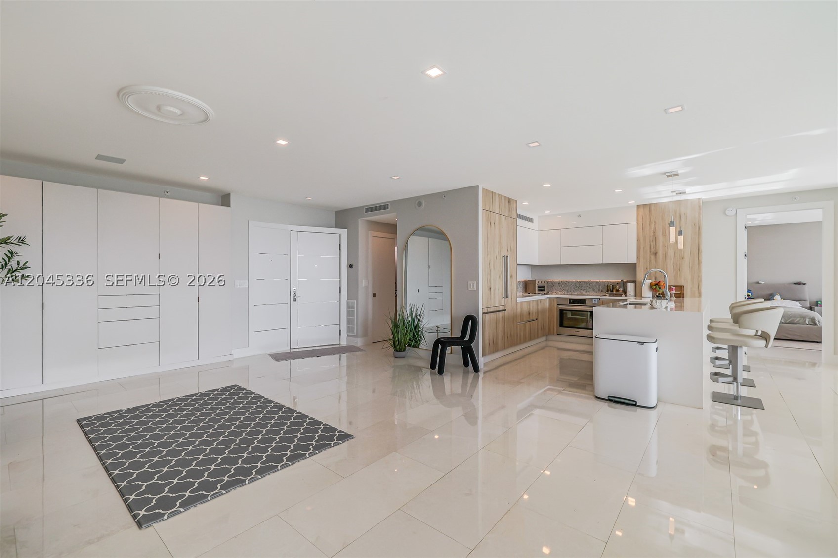 THE TOWER RESIDENCES COND - Residential