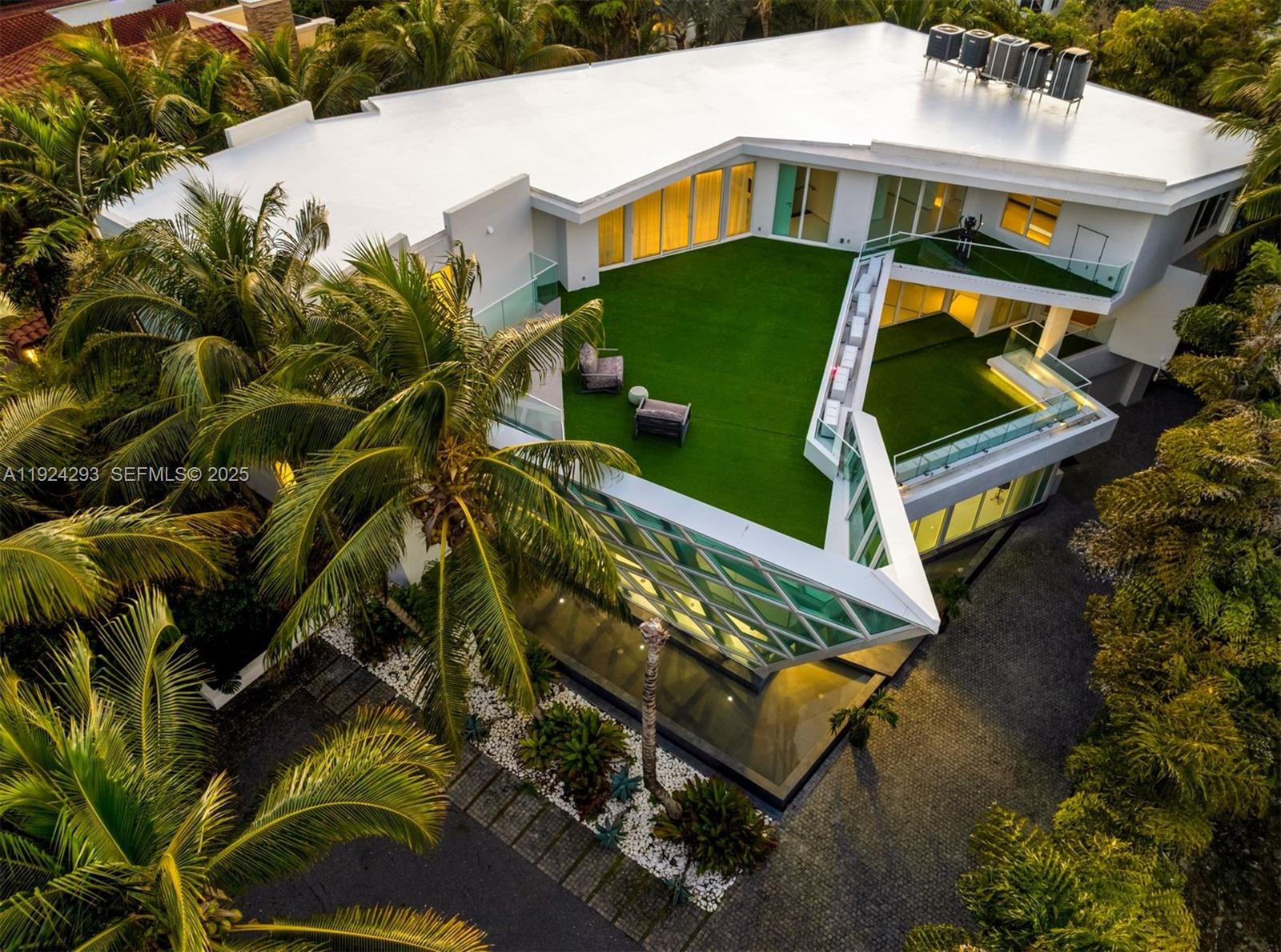 GOLDEN BEACH SEC B - Residential