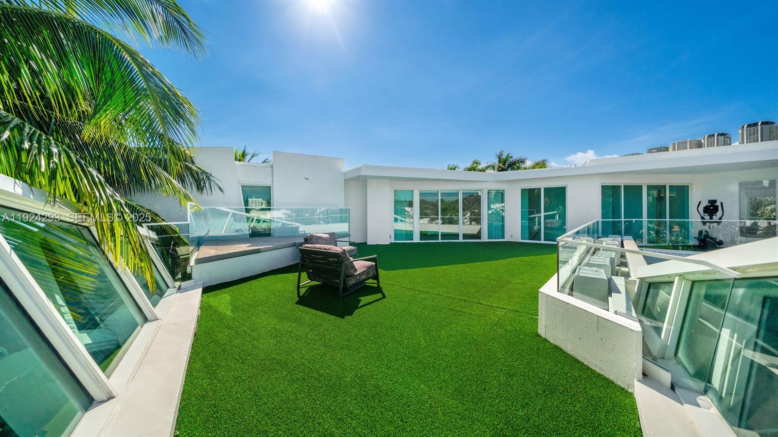 GOLDEN BEACH SEC B - Residential