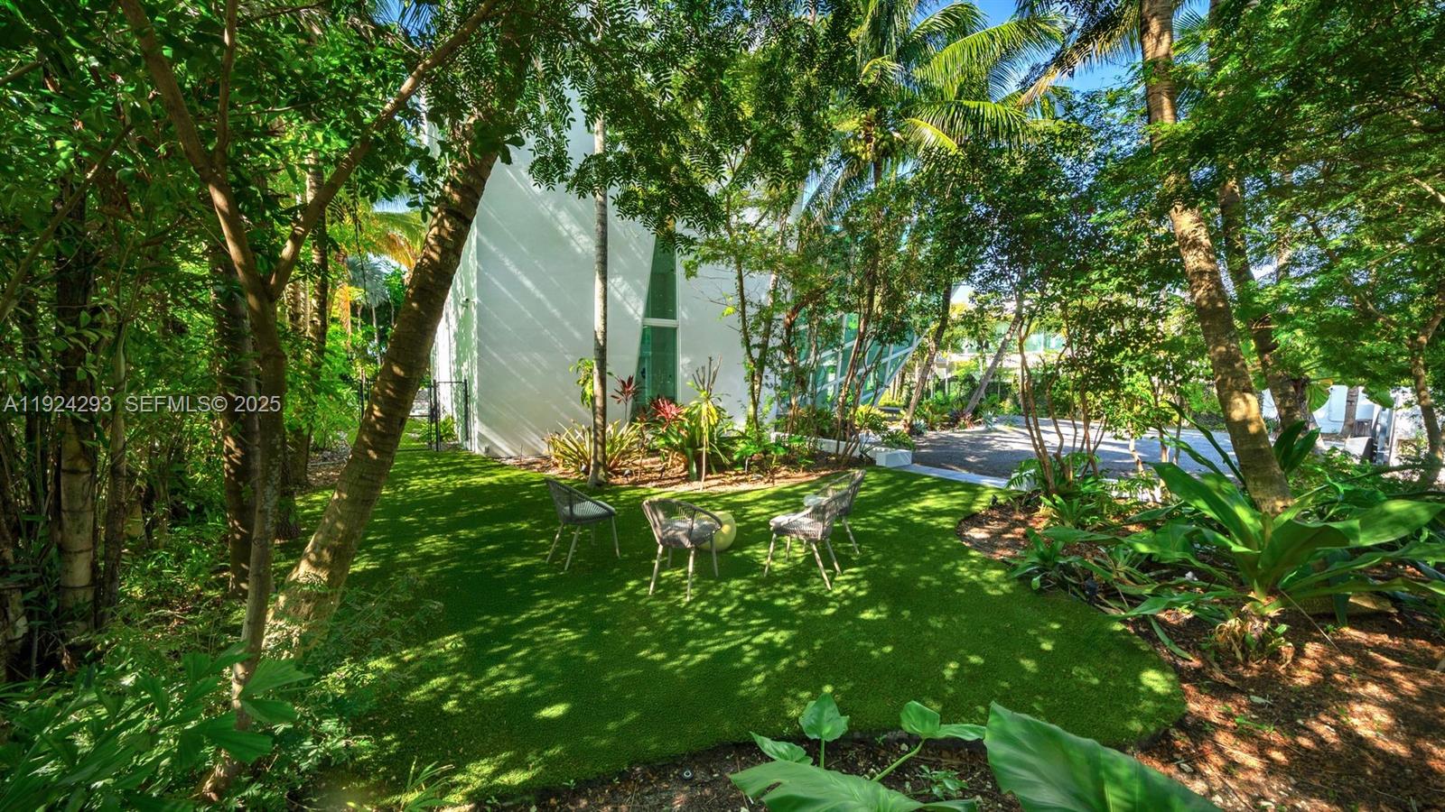 GOLDEN BEACH SEC B - Residential