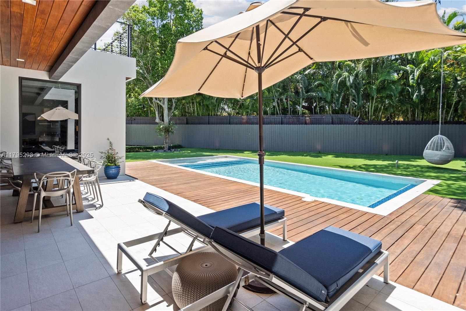 BAY HEIGHTS - Residential