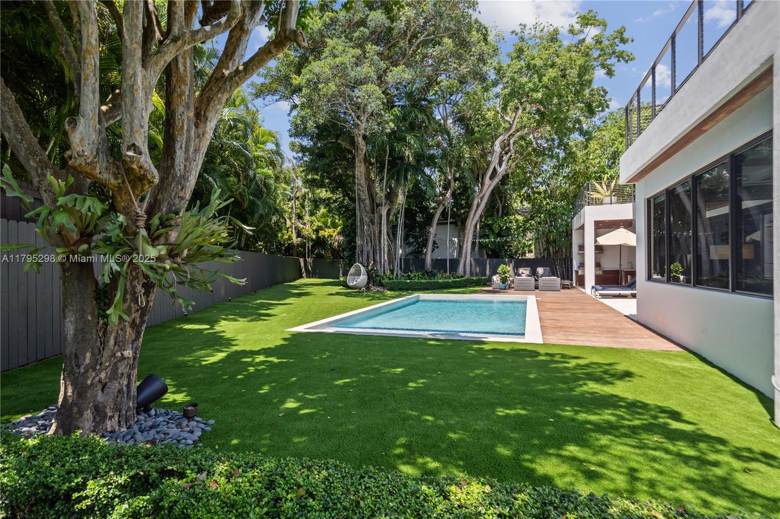 BAY HEIGHTS - Residential