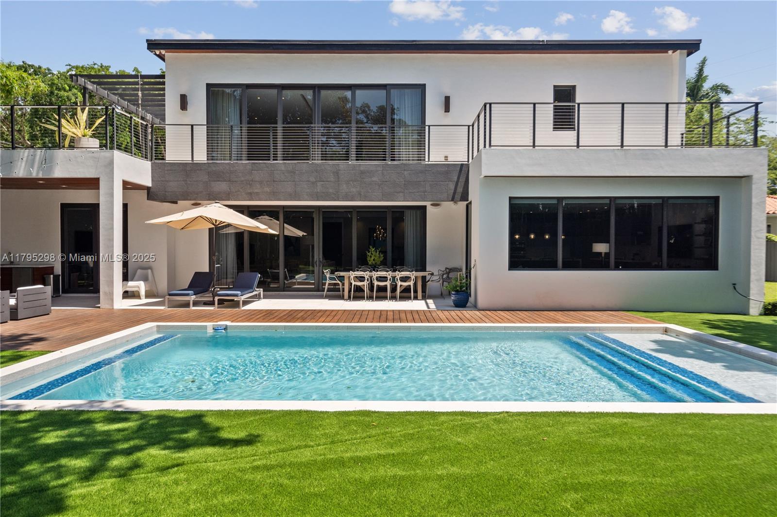 BAY HEIGHTS - Residential