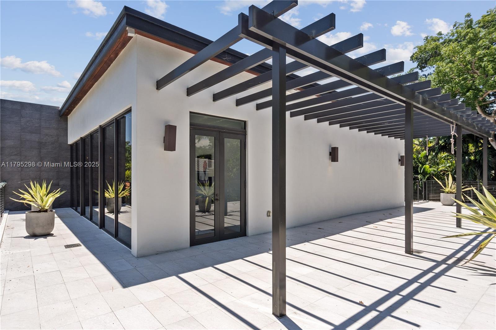 BAY HEIGHTS - Residential